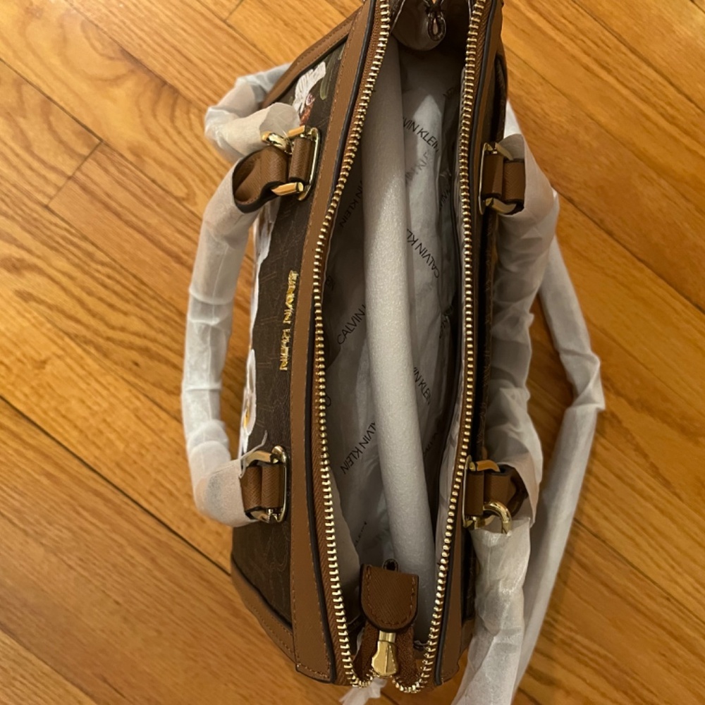 Calvin Klein Handbag - Picture 6 of 7